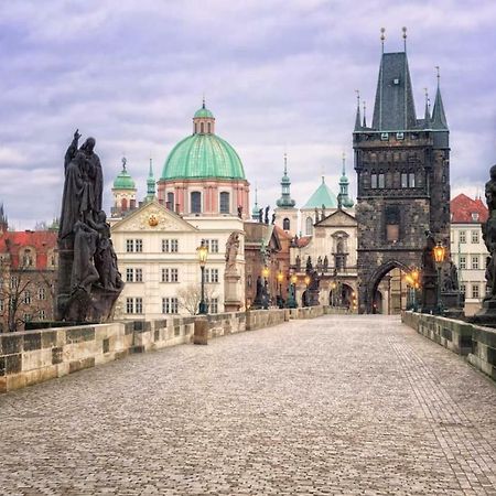 Quiet Apartment With Balcony Charles Bridge Прага Екстер'єр фото