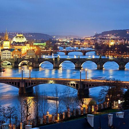 Quiet Apartment With Balcony Charles Bridge Прага Екстер'єр фото